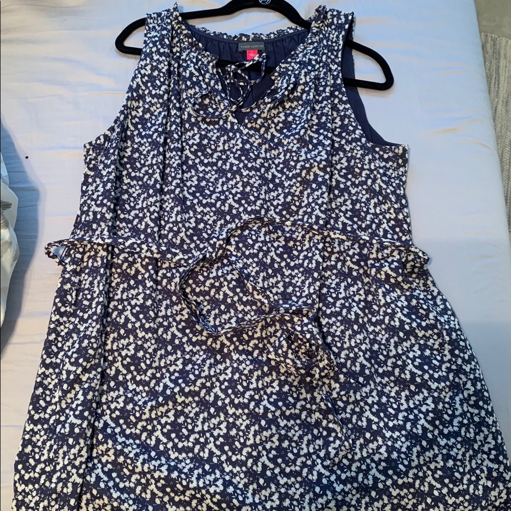EUC Vince Camuto dress